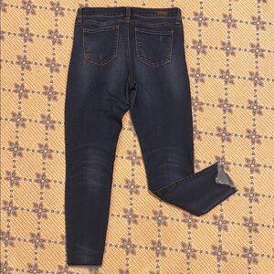 Blue Skinny Jeans with Stretch and Tapered Fit